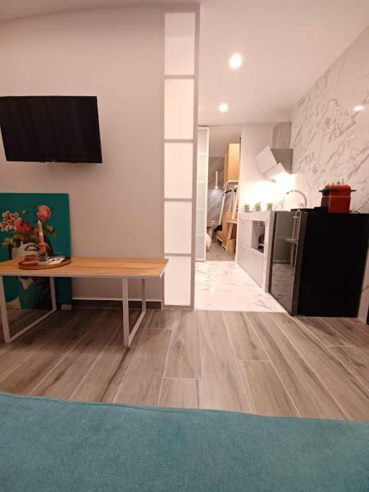 Sroom Apartment Mesolóngion Екстериор снимка